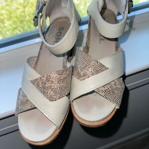 Sorel Joanie II Sandals Oatmeal 7M RARE!